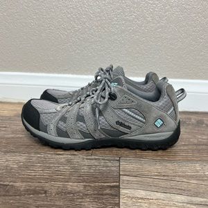 Columbia hiking shoes size 8.5